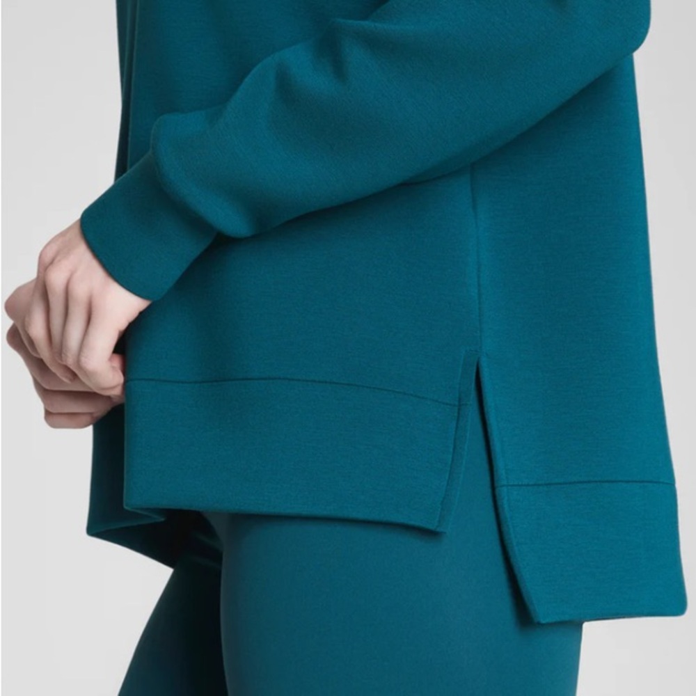 SPANX AirEssentials Long Sleeve crew Sweatshirt in emerald bay NEW size XS - Picture 10 of 11